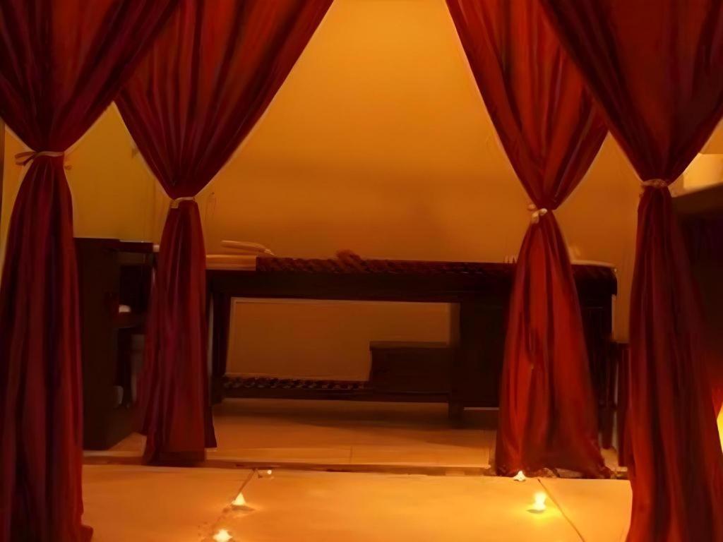 Al-isha Dharamshala 2*