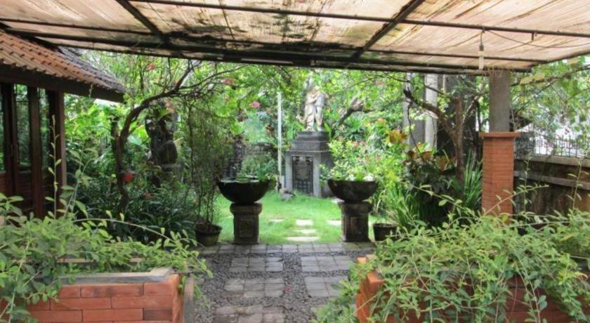 Al-isha Dharamshala Kuta (Bali)