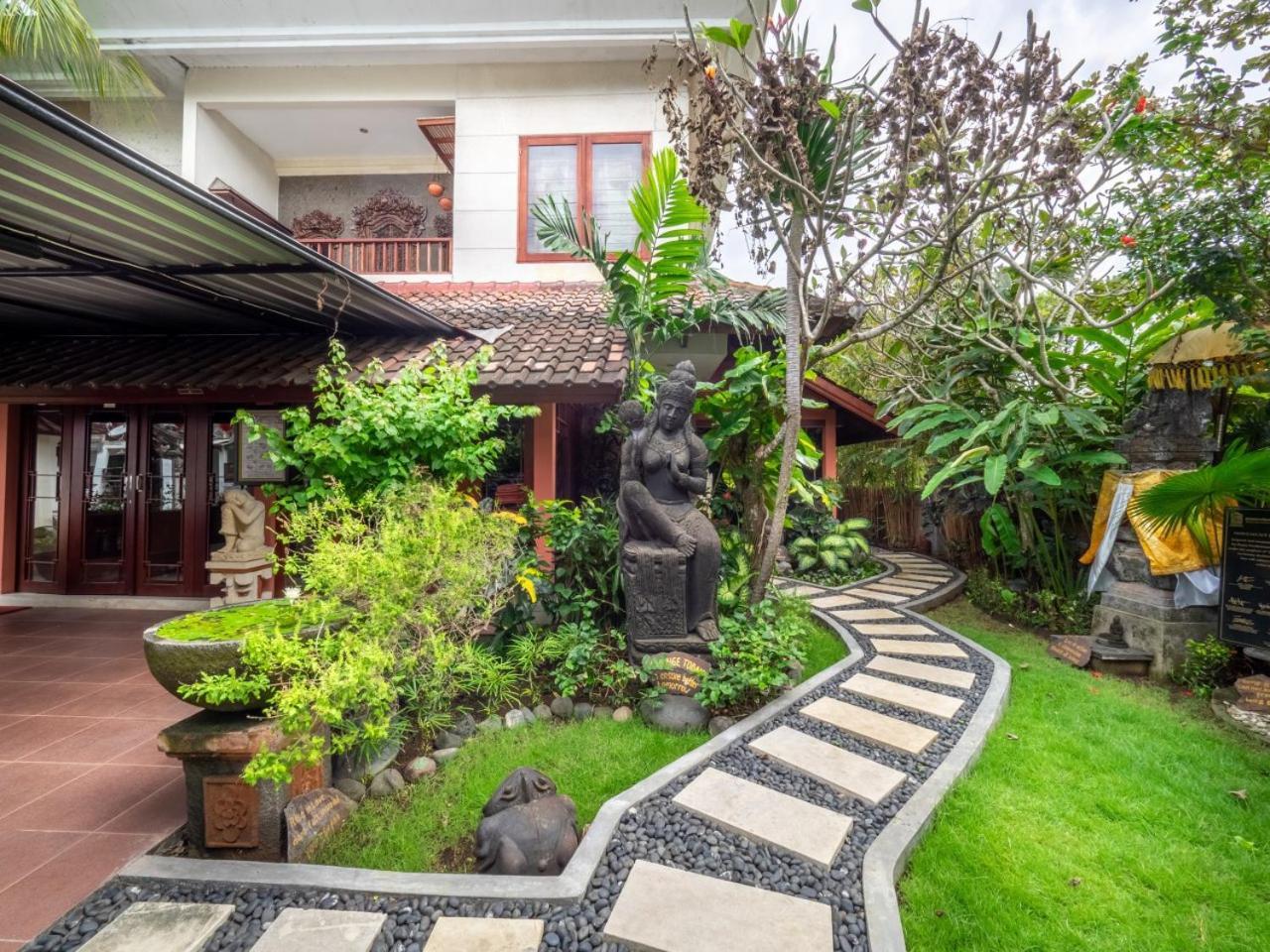 Al-isha Dharamshala Hotel Kuta (Bali)